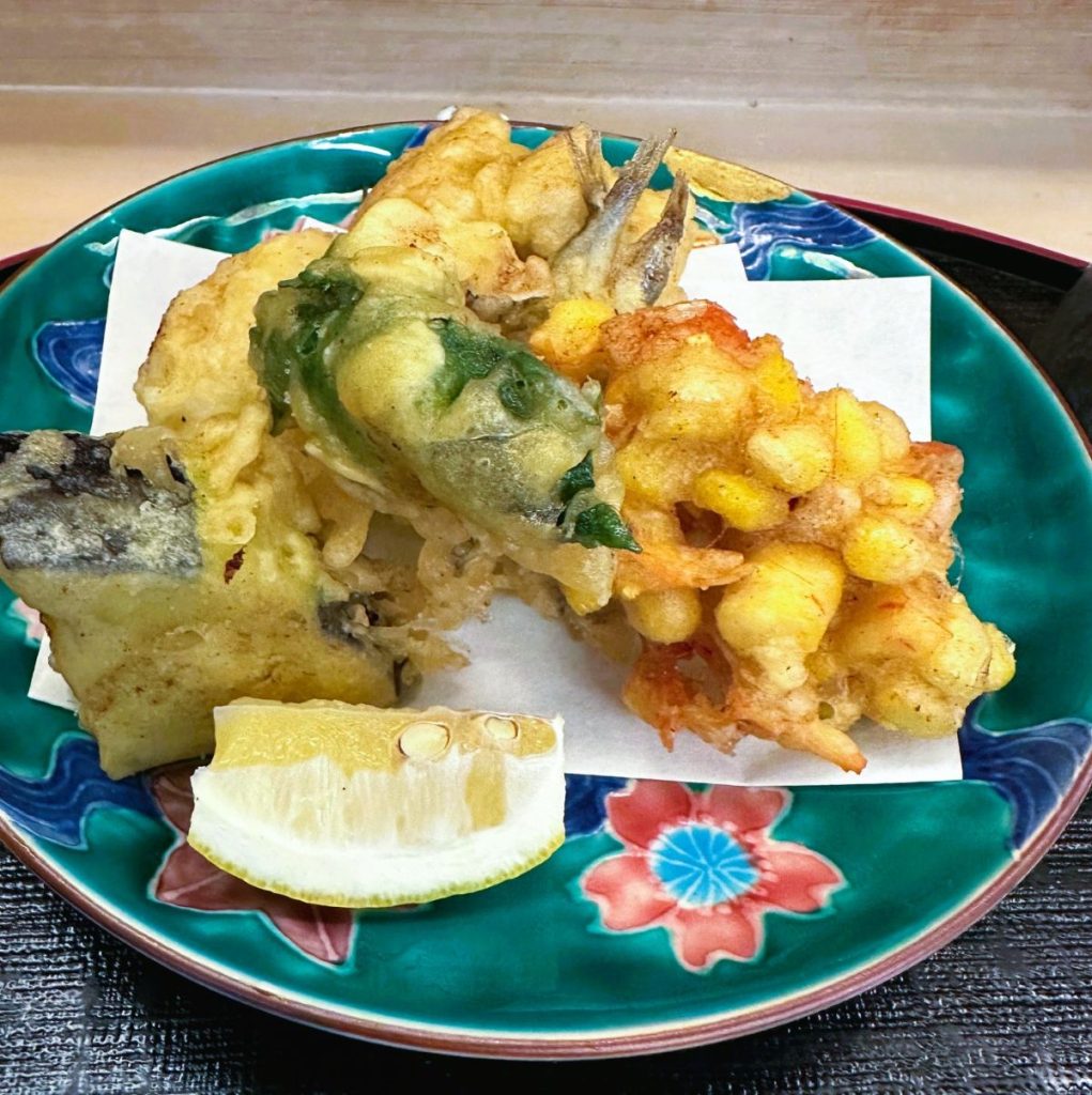由兵衛さん　油物(鱧、大葉と鱧、小鮎、稚鮎、トウモロコシと小海老、賀茂茄子)