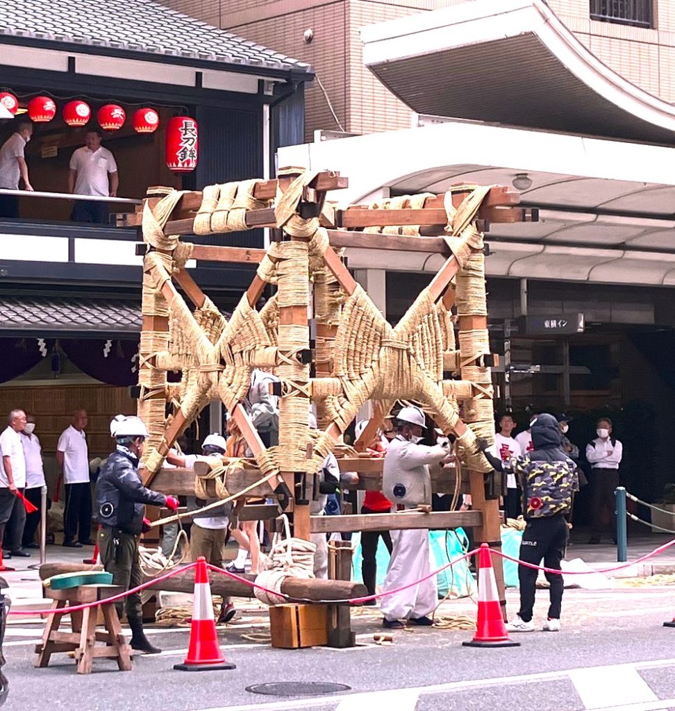 長刀鉾組立て
